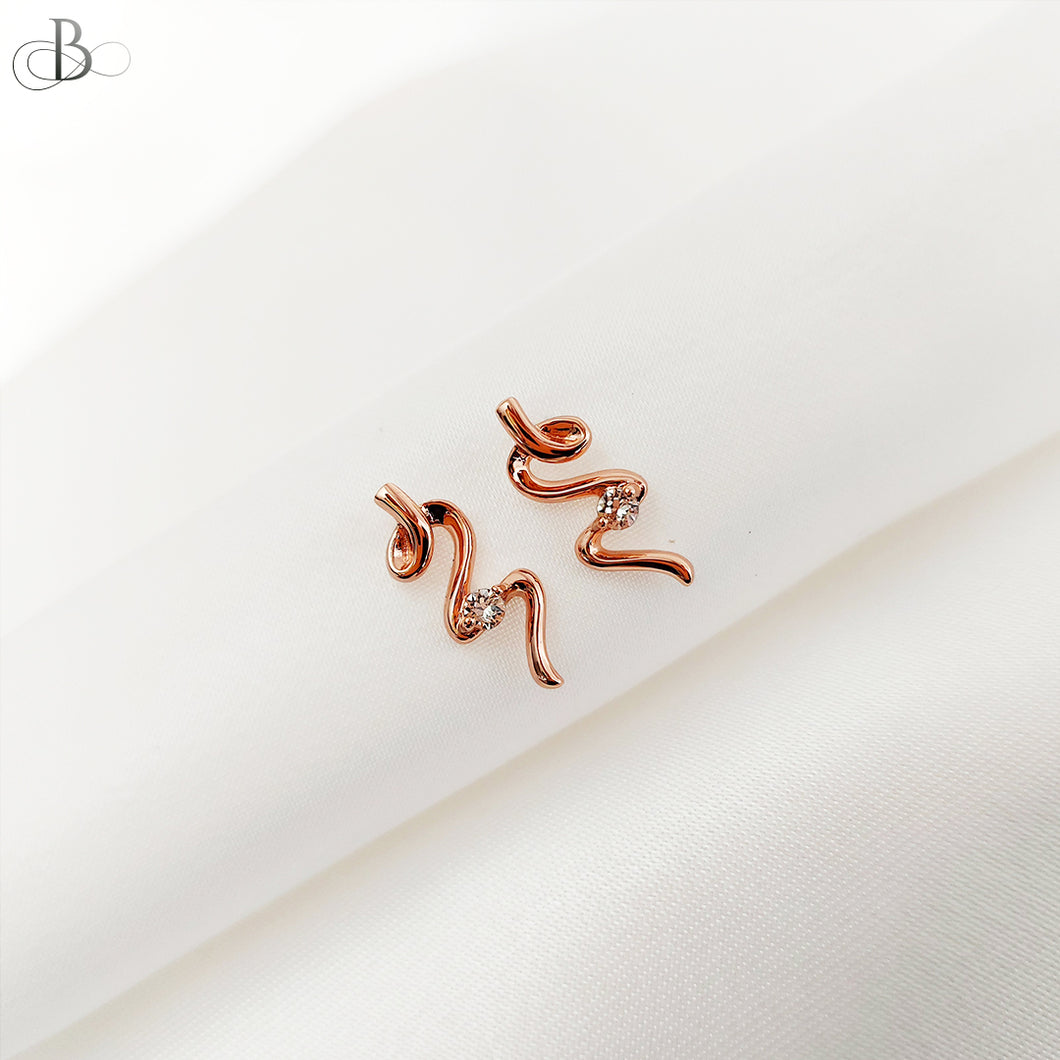 Aretes de plata cintas ondulantes con cristales Swarovski