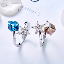 Cargar imagen en el visor de la galería, Anillo flor y cubo brillante con cristales Swarovski