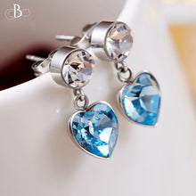 Cargar imagen en el visor de la galería, Aretes corazón y punto de luz con cristales Swarovski