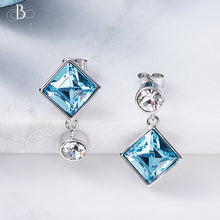 Cargar imagen en el visor de la galería, Aretes corte princesa con cristales Swarovski