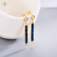 Cargar imagen en el visor de la galería, Aretes lineales con cristales Swarovski