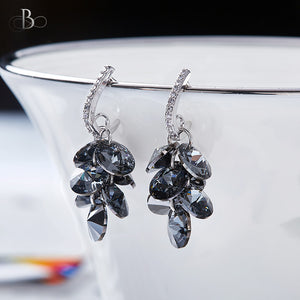Aretes colgantes negros con cristales Swarovski