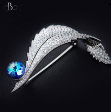 Cargar imagen en el visor de la galería, Broche pluma con cristales Swarovski