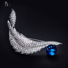 Cargar imagen en el visor de la galería, Broche pluma con cristales Swarovski