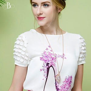 Collar hoja 3D con interior brillante