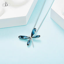 Cargar imagen en el visor de la galería, Collar libélula con cristales Swarovski