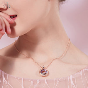 Collar aro tornasol enmarcado con cristales Swarovski