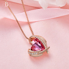 Cargar imagen en el visor de la galería, Collar corazón alado con cristales Swarovski