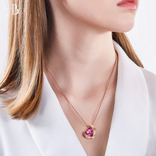 Cargar imagen en el visor de la galería, Collar corazón alado con cristales Swarovski
