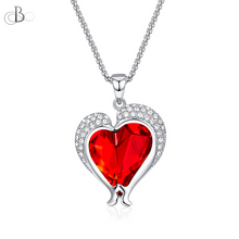 Cargar imagen en el visor de la galería, Collar corazones brillantes con cristales Swarovski