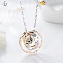 Cargar imagen en el visor de la galería, Collar aros de tres oros con cristal Swarovski