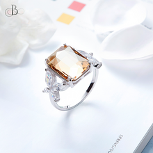 Cargar imagen en el visor de la galería, Anillo de plata en corte princesa con cristales Swarovski