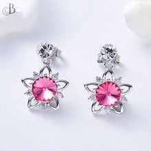 Cargar imagen en el visor de la galería, Aretes flor de plata brillante con cristales Swarovski