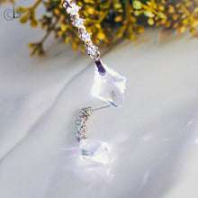 Cargar imagen en el visor de la galería, Aretes colgantes con zirconia y cristales Swarovski