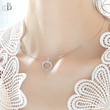 Cargar imagen en el visor de la galería, Collar de plata aro recubierto con cristales Swarovski