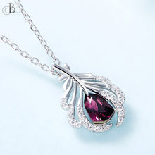 Cargar imagen en el visor de la galería, Collar de plata pluma color amatista con cristales Swarovski
