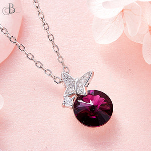 Collar de plata mariposa y punto de luz color amatista con cristales Swarovski