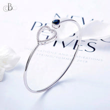 Cargar imagen en el visor de la galería, Puñera de plata corazones brillantes con cristales Swarovski