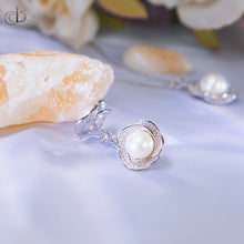 Cargar imagen en el visor de la galería, Aretes de plata flores de perla