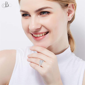 Anillo de plata solitario con zirconia Swarovski