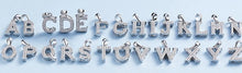 Cargar imagen en el visor de la galería, Collar de letras brillantes con cristales Swarovski de plata