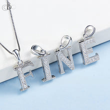Cargar imagen en el visor de la galería, Collar de letras brillantes con cristales Swarovski de plata