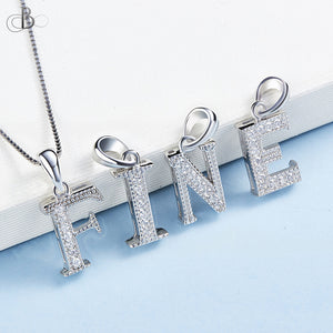 Collar de letras brillantes con cristales Swarovski de plata