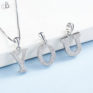 Collar de letras brillantes con cristales Swarovski de plata