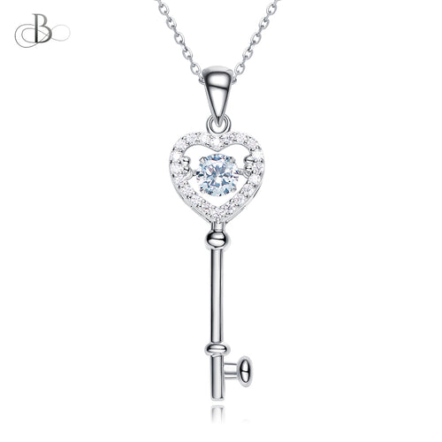 Collar de plata llave del corazón con zirconia danzante