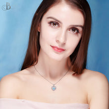 Cargar imagen en el visor de la galería, Collar de plata corazón con zirconia danzante y cristales Swarovski